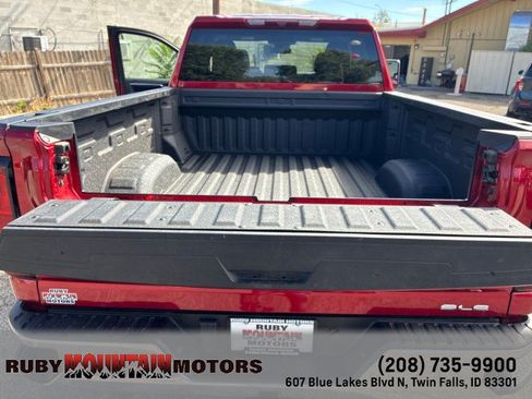 Used 2024 GMC Sierra 2500 SLE AWD/4WD image 25