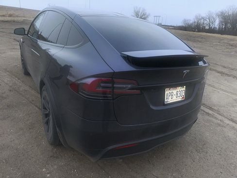 Used 2022 Tesla Model X image 19