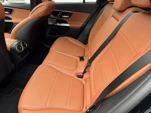 Used 2024 Mercedes-Benz GLC 300 4MATIC image 26
