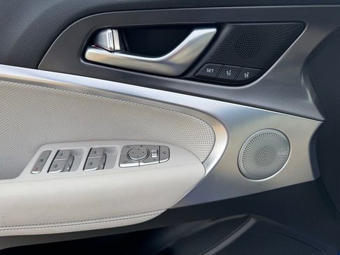 Used 2024 Genesis G70 3.3T Advanced image 18