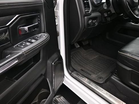 Used 2022 RAM 2500 Limited AWD/4WD image 9