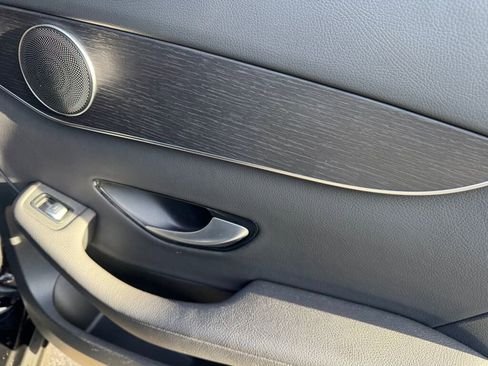 Used 2022 Mercedes-Benz GLC 300 4MATIC image 20