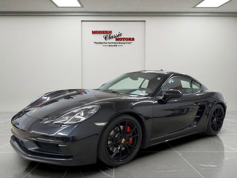 Used 2018 Porsche 718 Cayman GTS RWD image 3