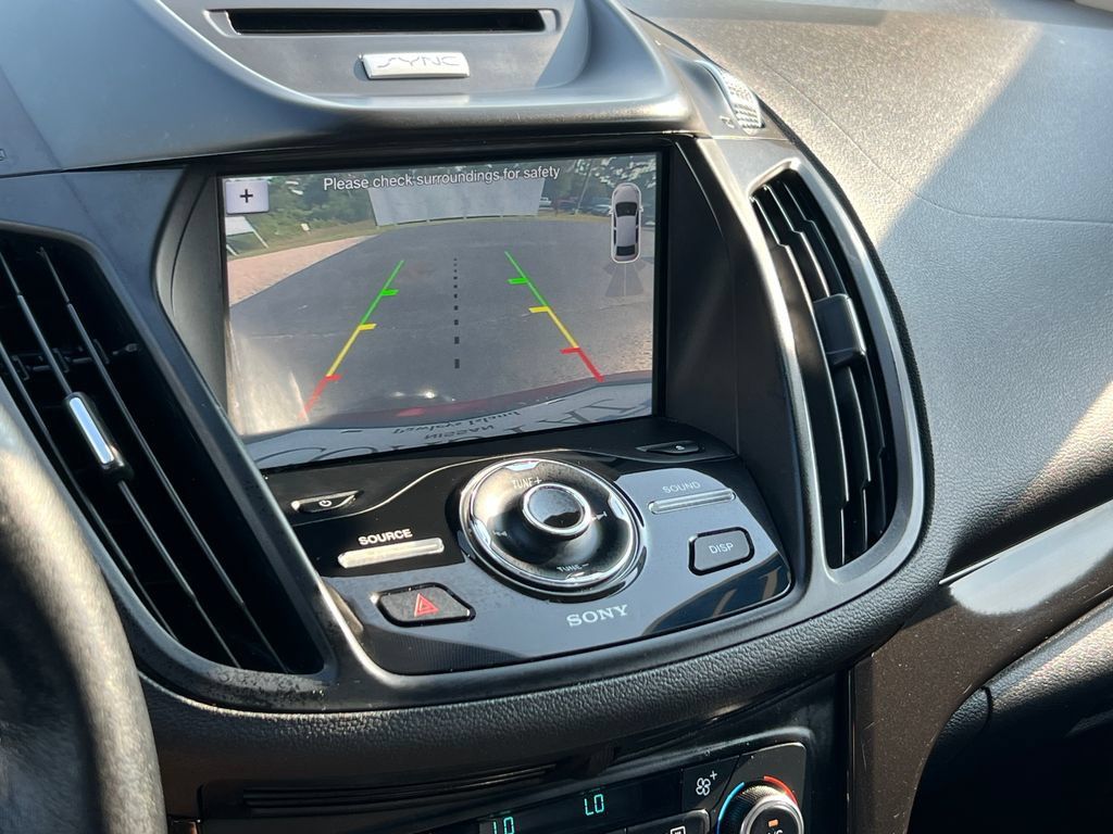Used 2017 Ford Escape Titanium FWD image 38