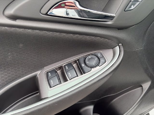 Used 2025 Chevrolet Malibu LT FWD image 11