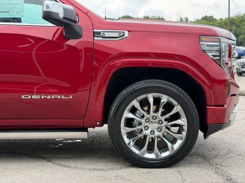 Used 2023 GMC Sierra 1500 Denali w/ Denali Reserve Package AWD/4WD image 9
