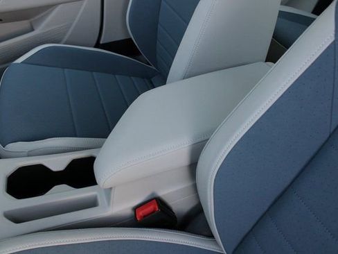 New 2026 Volkswagen Jetta SE FWD image 6