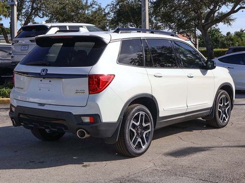 Used 2023 Honda Passport Elite image 12