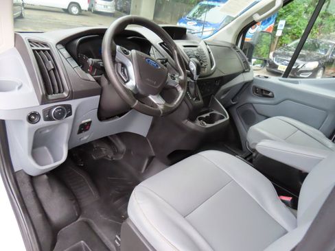 Used 2017 Ford Transit 250 138 RWD image 18