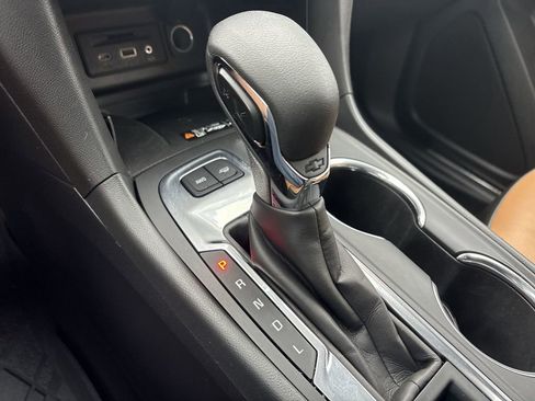 Used 2020 Chevrolet Equinox Premier image 18