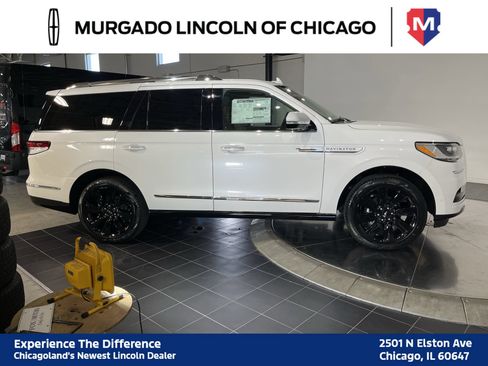 Used 2024 Lincoln Navigator Reserve AWD/4WD image 41