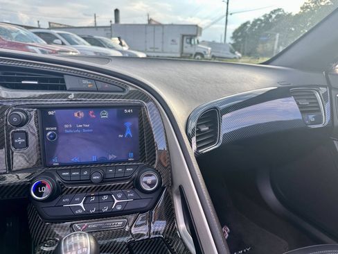 Used 2014 Chevrolet Corvette Stingray Convertible RWD image 19