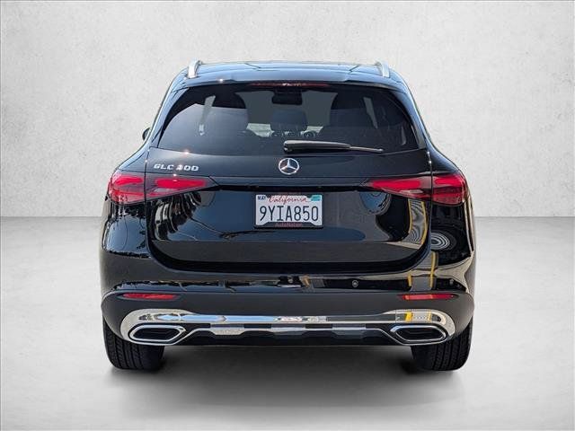 Used 2026 Mercedes-Benz GLC 300 image 7