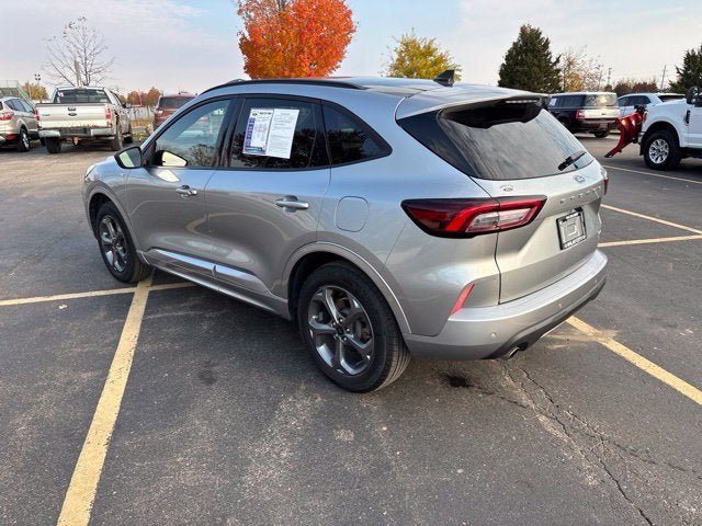 Used 2024 Ford Escape ST-Line w/ Tech Pack #1 AWD/4WD image 14