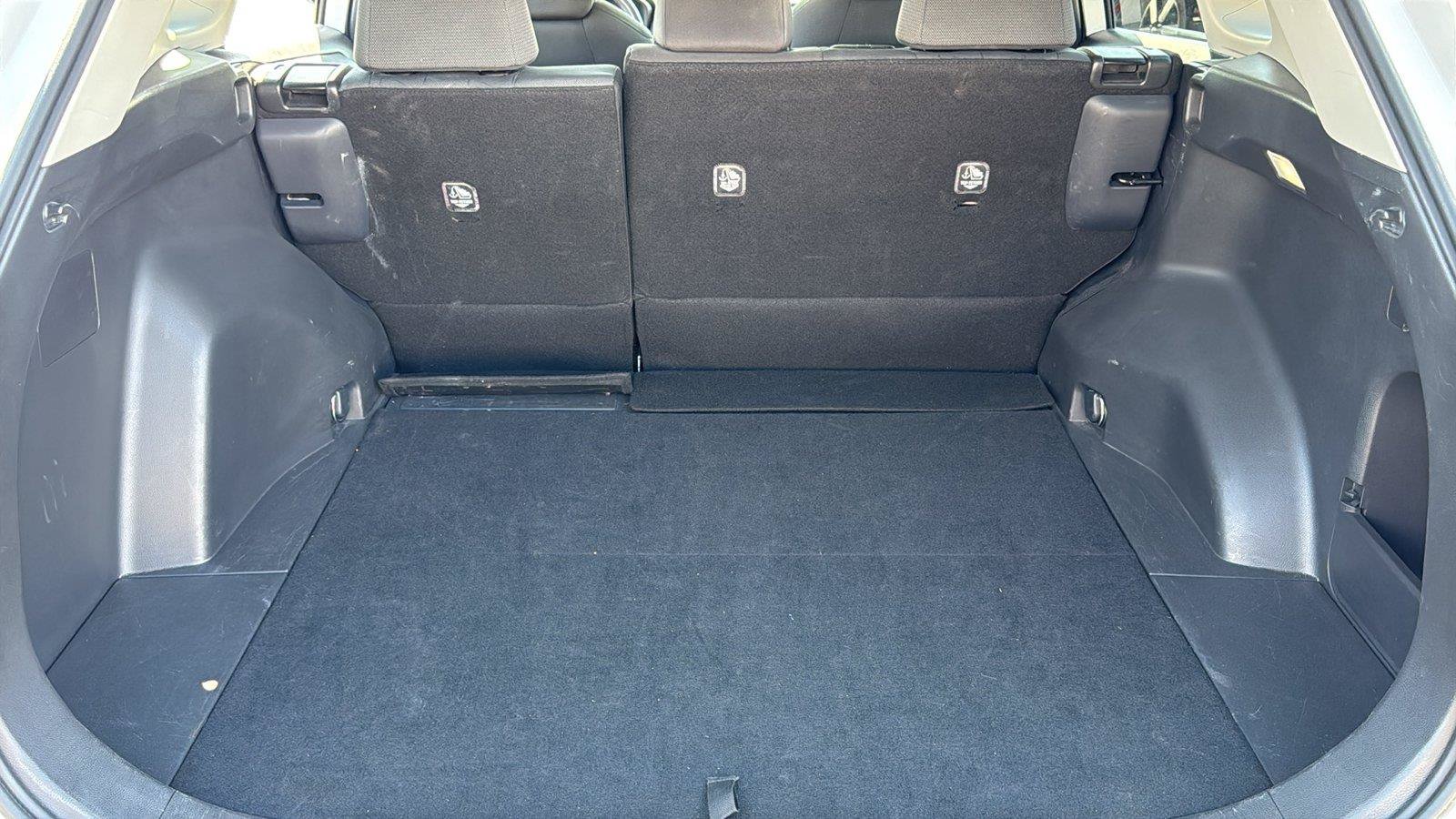 Used 2025 Toyota RAV4 XLE FWD image 25
