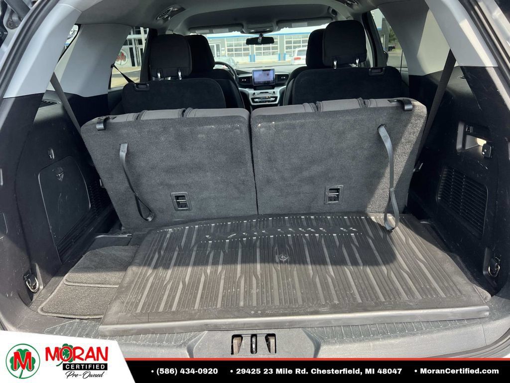 Used 2020 Ford Explorer XLT w/ Comfort Package AWD/4WD image 11
