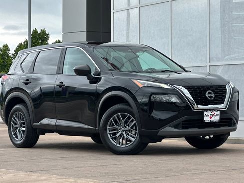 Used 2023 Nissan Rogue S FWD image 2