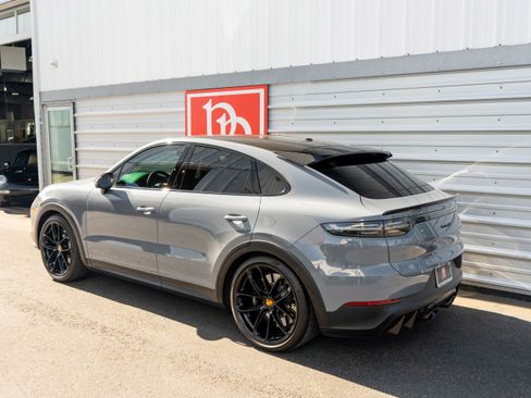 Used 2023 Porsche Cayenne Turbo GT AWD/4WD image 41
