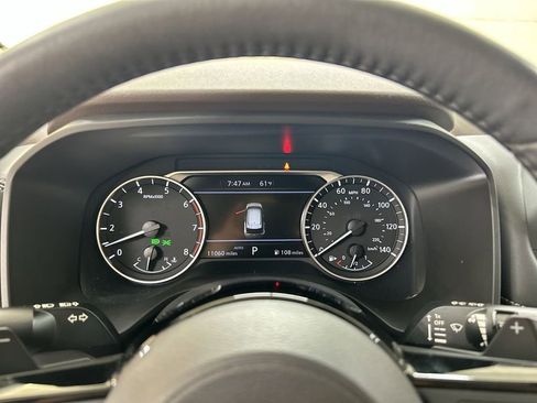 Used 2023 Nissan Rogue SV w/ SV Premium B Package image 13