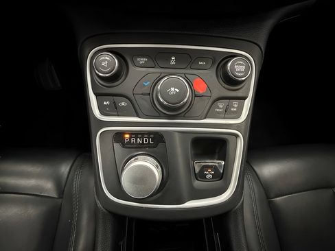 Used 2017 Chrysler 200 Limited Platinum FWD image 23