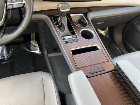 Used 2022 Toyota Sienna XLE image 22