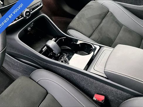 Certified 2023 Volvo C40 P8 Recharge Ultimate w/ Protection Package Premier AWD/4WD image 18