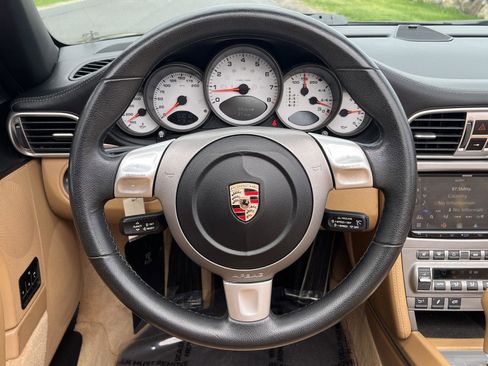 Used 2006 Porsche 911 Carrera S RWD image 16