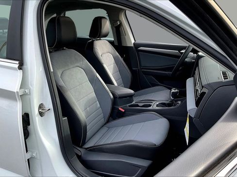 New 2026 Volkswagen Jetta SE image 27