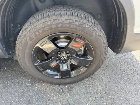 Used 2024 Honda Ridgeline Black Edition image 10