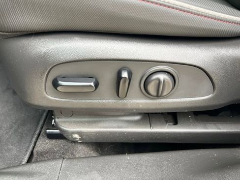 Certified 2023 Chevrolet TrailBlazer RS w/ Convenience Package image 13