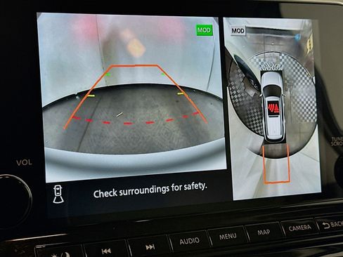 Used 2024 Nissan Pathfinder SL AWD/4WD image 23