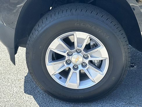Used 2024 Chevrolet Colorado W/T RWD image 13