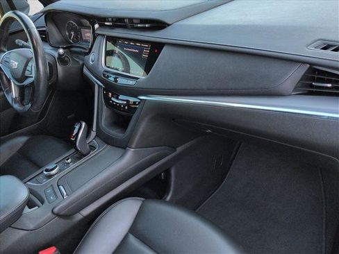 Used 2021 Cadillac XT5 Luxury image 23