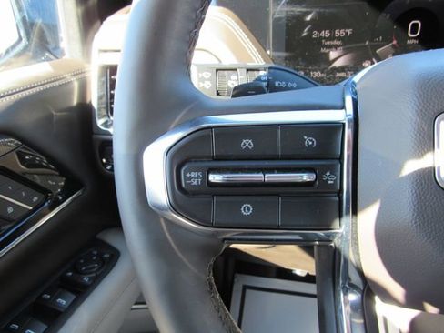 Used 2025 GMC Yukon XL Elevation w/ Elevation Premium Package image 19