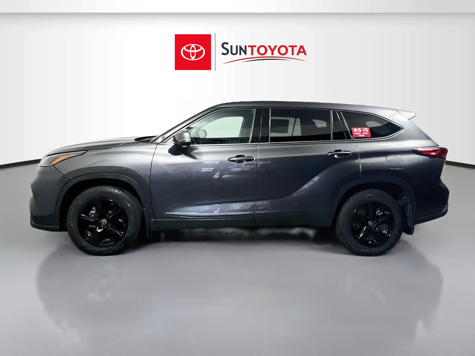 Used 2022 Toyota Highlander LE AWD/4WD image 7