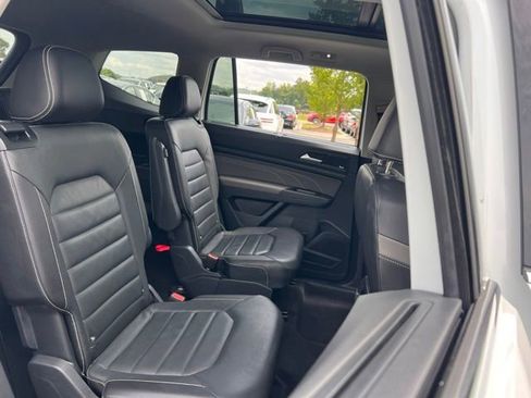 Used 2023 Volkswagen Atlas SEL Premium AWD/4WD image 32