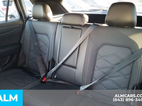 Used 2024 Volkswagen Atlas Cross Sport SE image 18