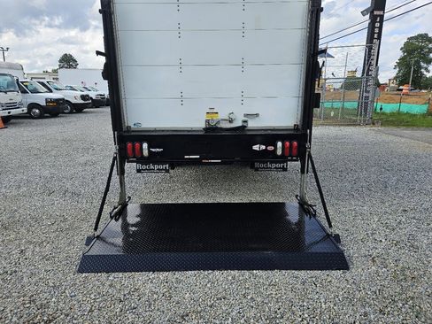 Used 2022 Ford E-450 and Econoline 450 Super Duty w/ Power Windows & Locks Group RWD image 9