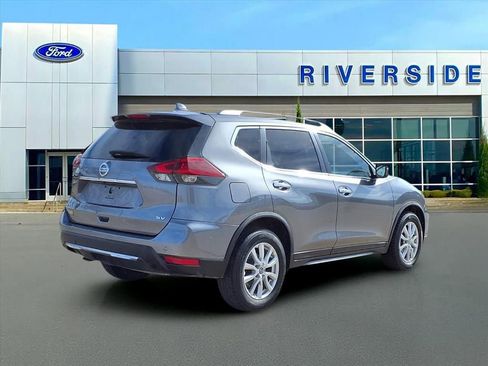 Used 2020 Nissan Rogue SV image 6