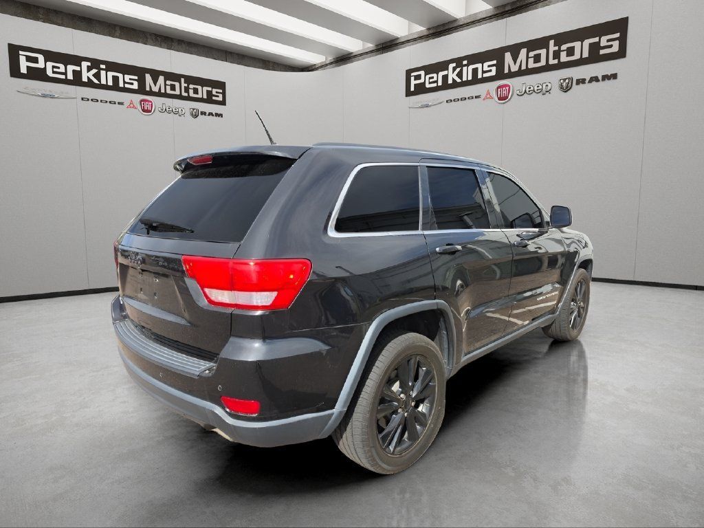 Used 2012 Jeep Grand Cherokee Altitude RWD image 5