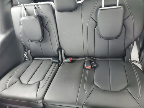 New 2026 Chrysler Pacifica Select image 10
