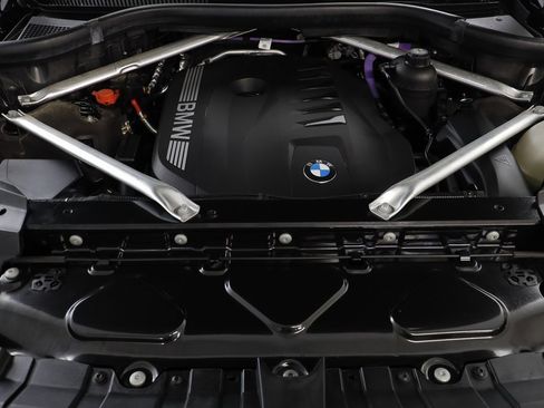 Certified 2023 BMW X7 xDrive40i w/ M Sport Package image 24