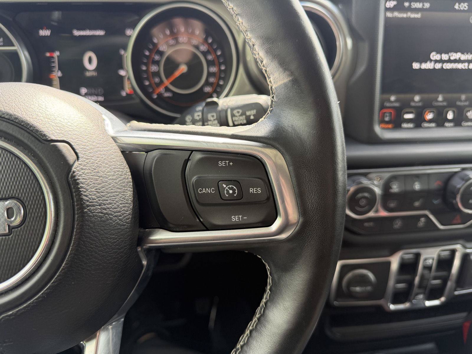 Used 2019 Jeep Wrangler Unlimited Sahara AWD/4WD image 16