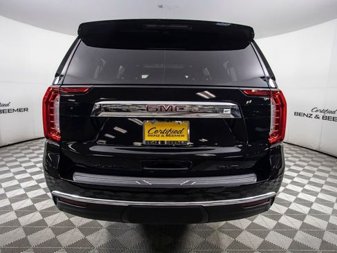 Used 2023 GMC Yukon XL SLT w/ SLT Premium Package image 8