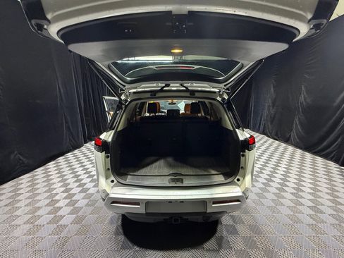 Used 2024 Nissan Pathfinder Platinum w/ Cargo Package image 34