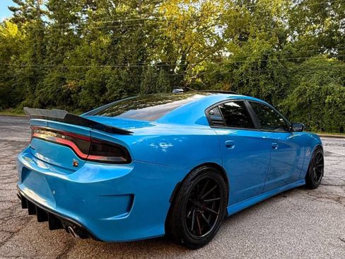 Used 2016 Dodge Charger R/T Scat Pack w/ Technology Group RWD image 7