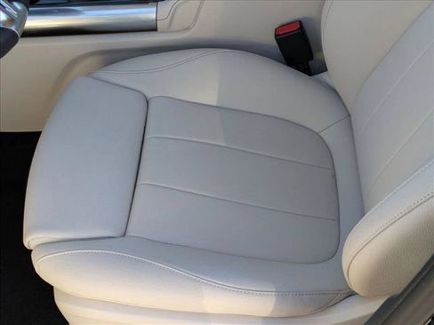 Used 2026 Mercedes-Benz GLA 250 image 4