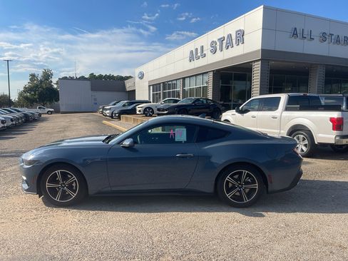 New 2025 Ford Mustang EcoBoost image 8