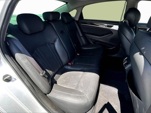 Used 2017 Genesis G80 3.8 image 25