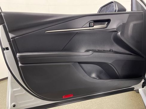 Used 2026 Toyota Camry SE FWD image 17
